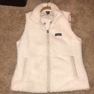 NEVER WORN WHITE PATAGONIA VEST